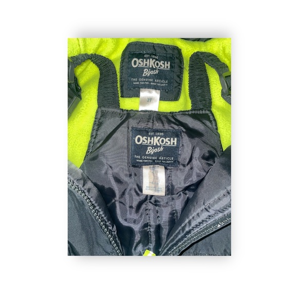 OshKosh boys 2T winter jacket and pants set - Picture 4 of 4